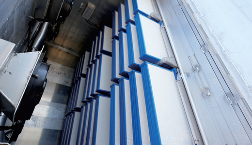 6.8-7.6米畜（雛）禽運(yùn)輸車